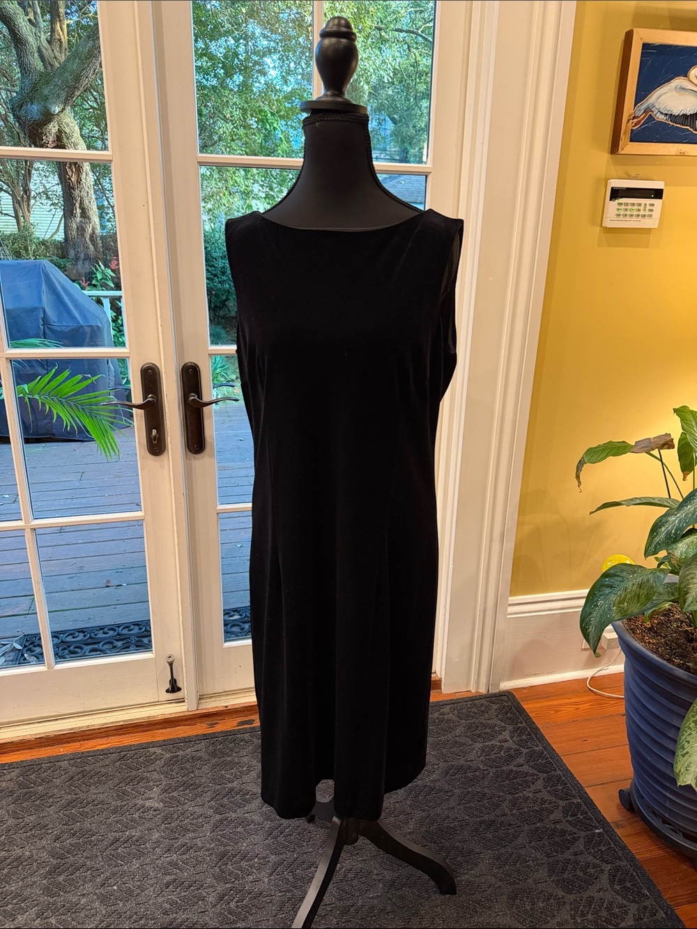 Old Navy Black Sleeveless Midi Velvet Shift Dress